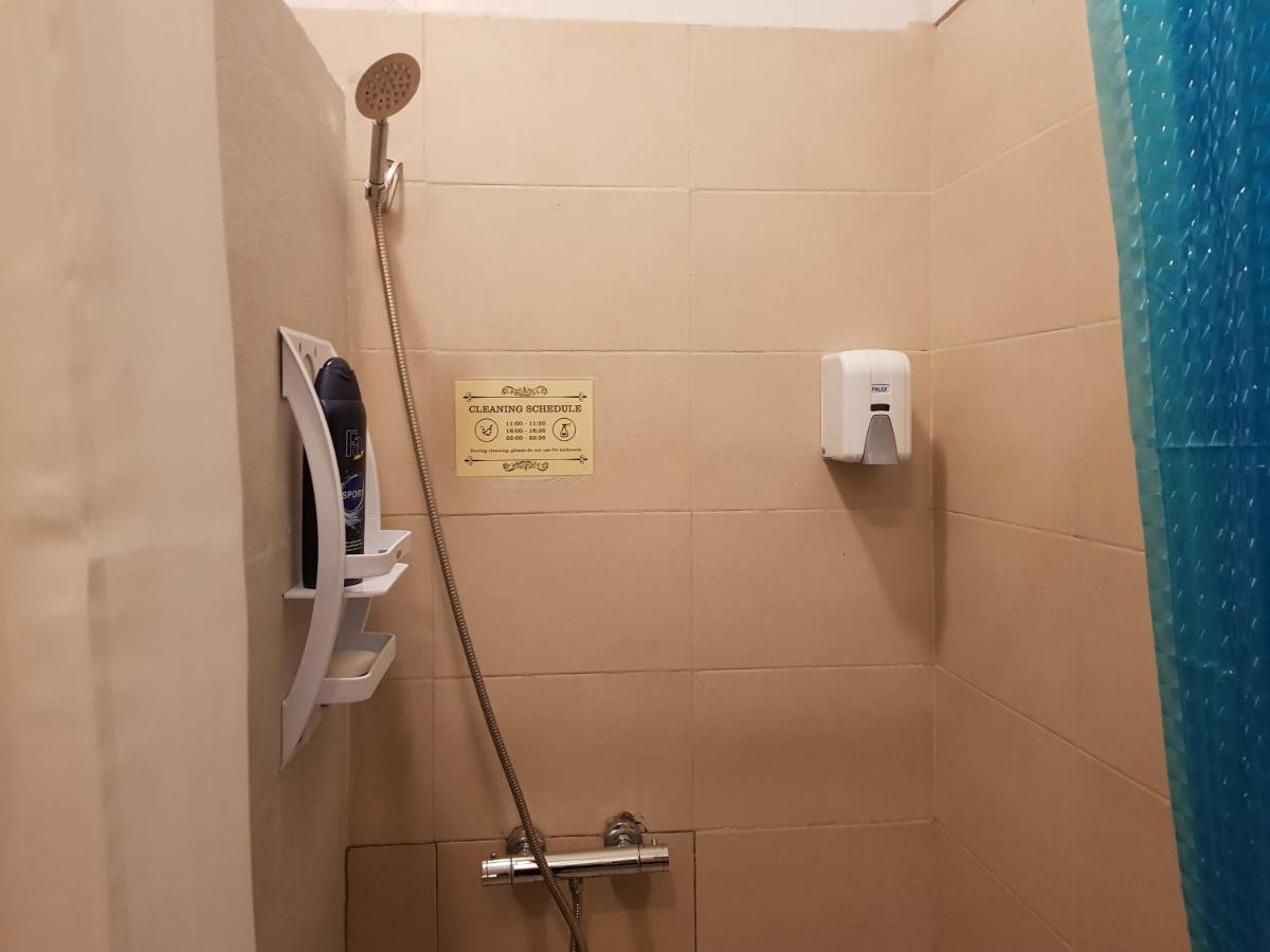 "No Party & Many Rules" Hostel N1 Sofia Ngoại thất bức ảnh