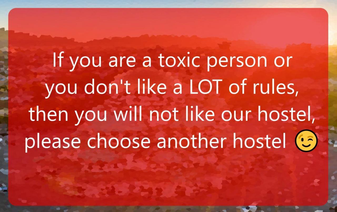 "No Party & Many Rules" Hostel N1 Sofia Ngoại thất bức ảnh