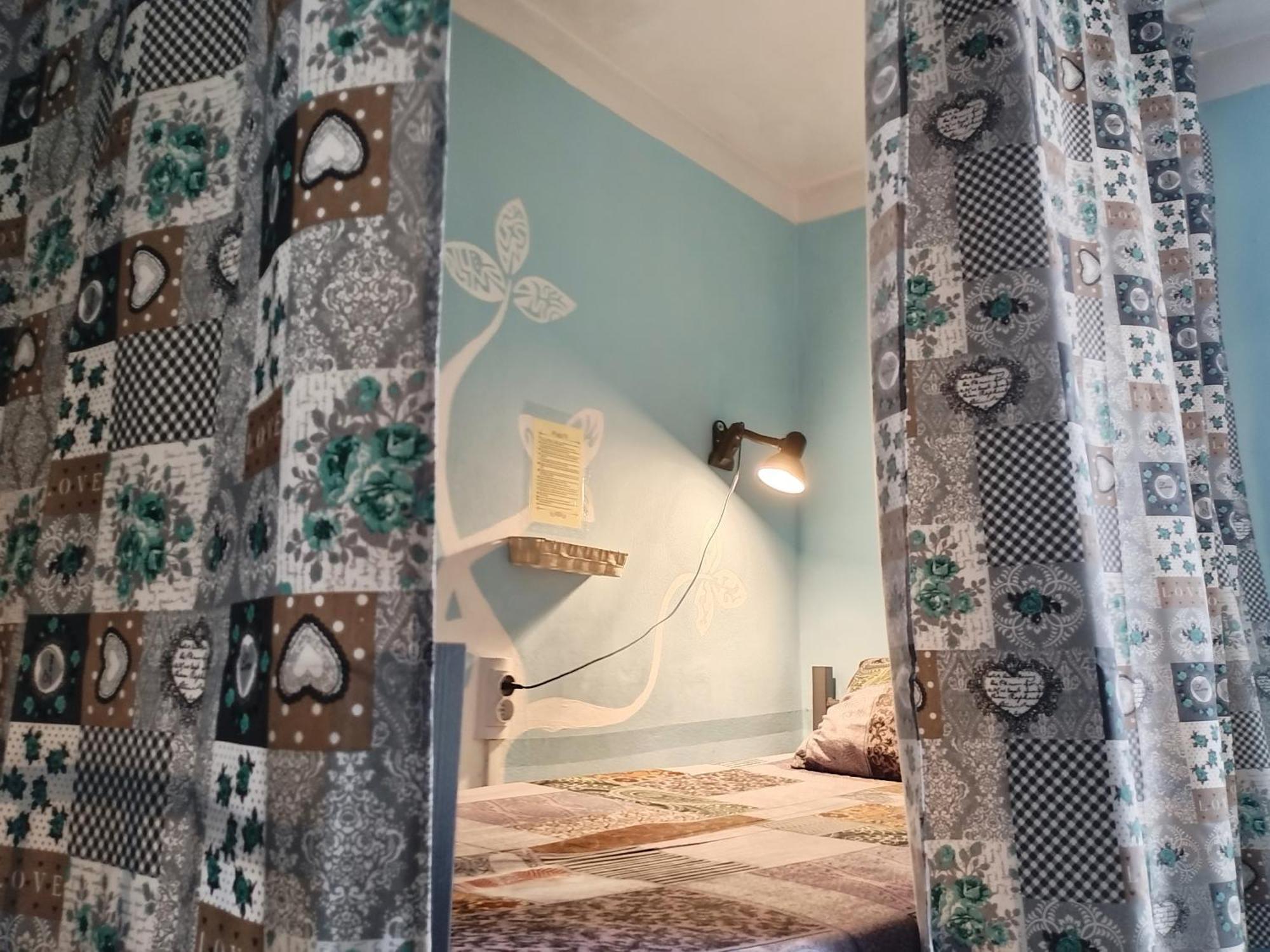"No Party & Many Rules" Hostel N1 Sofia Ngoại thất bức ảnh