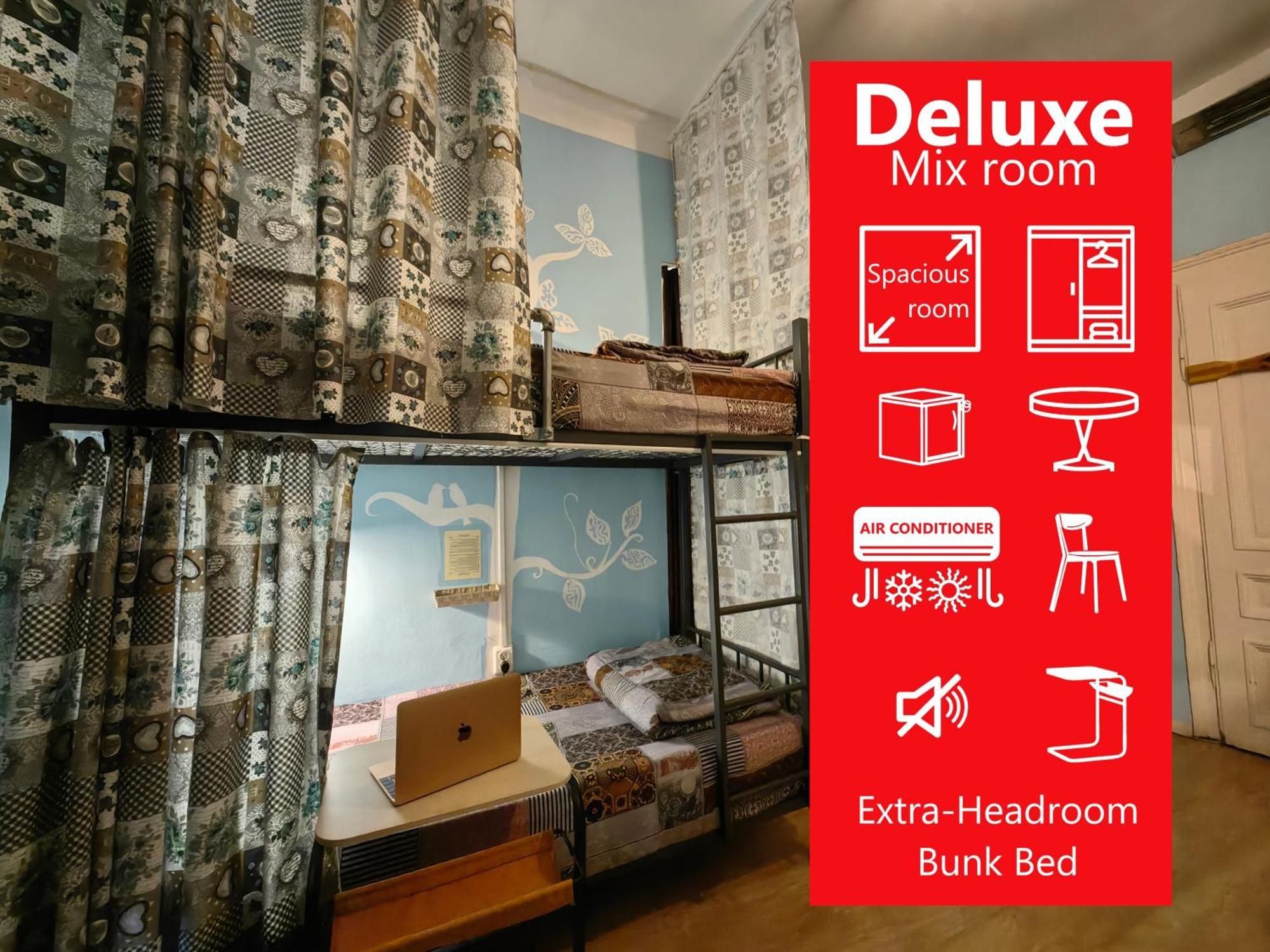 "No Party & Many Rules" Hostel N1 Sofia Ngoại thất bức ảnh